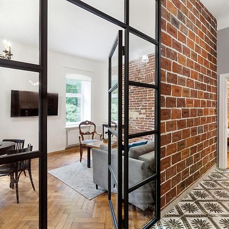 Gallery Art Apartment Львов Экстерьер фото