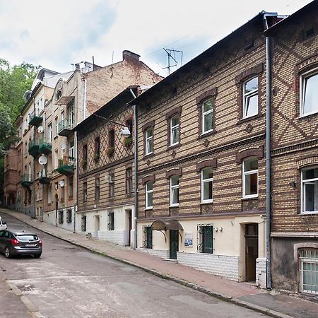 Gallery Art Apartment Львов Экстерьер фото