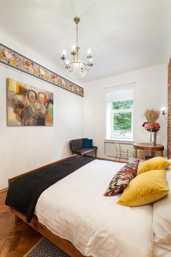 Gallery Art Apartment Львов Экстерьер фото