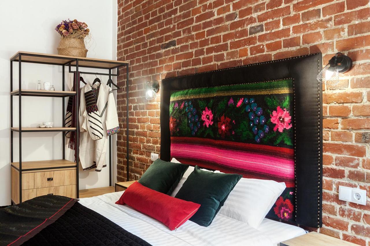Gallery Art Apartment Львов Экстерьер фото