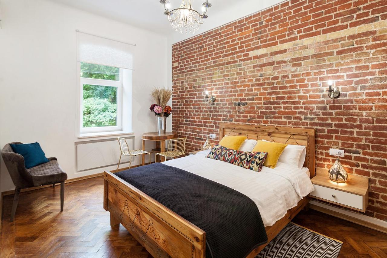 Gallery Art Apartment Львов Экстерьер фото
