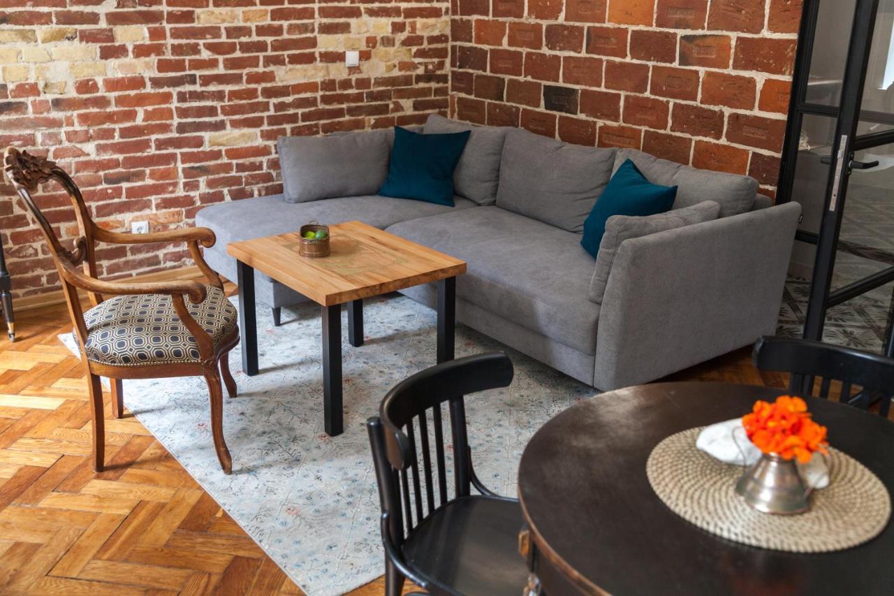 Gallery Art Apartment Львов Экстерьер фото