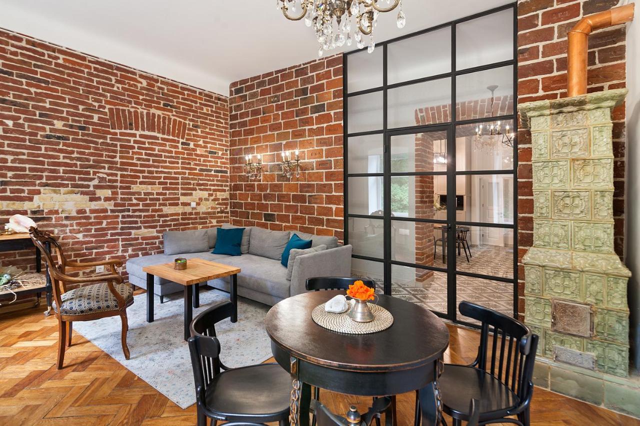 Gallery Art Apartment Львов Экстерьер фото