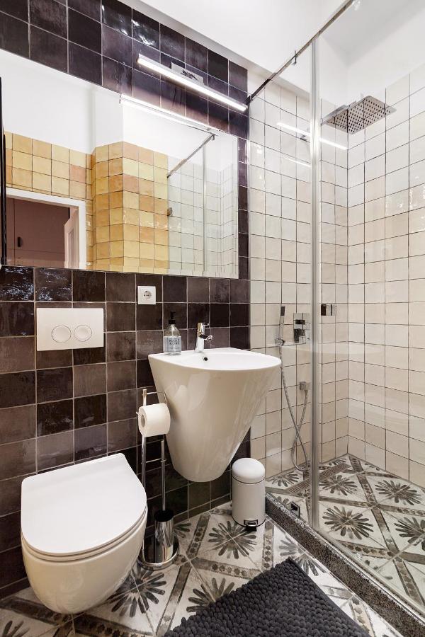 Gallery Art Apartment Львов Экстерьер фото