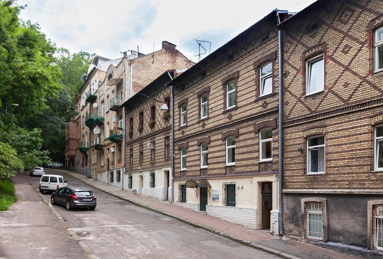 Gallery Art Apartment Львов Экстерьер фото