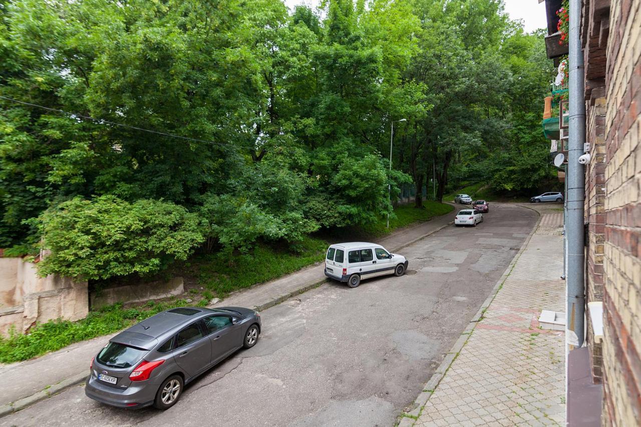 Gallery Art Apartment Львов Экстерьер фото